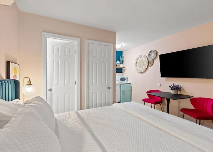 Coconut Grove Villa Clearwater Beach
