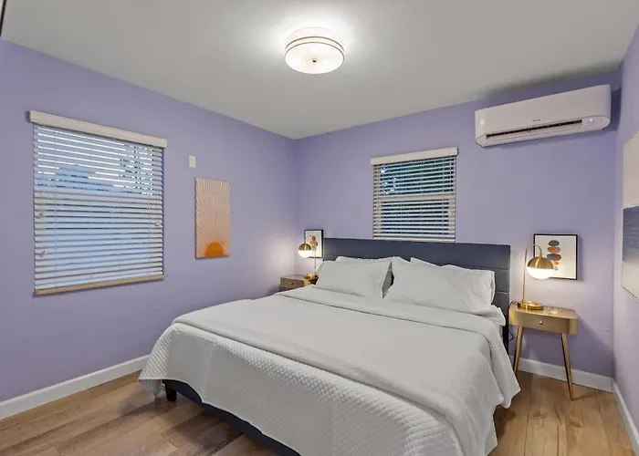 Coconut Grove Villa Clearwater Beach